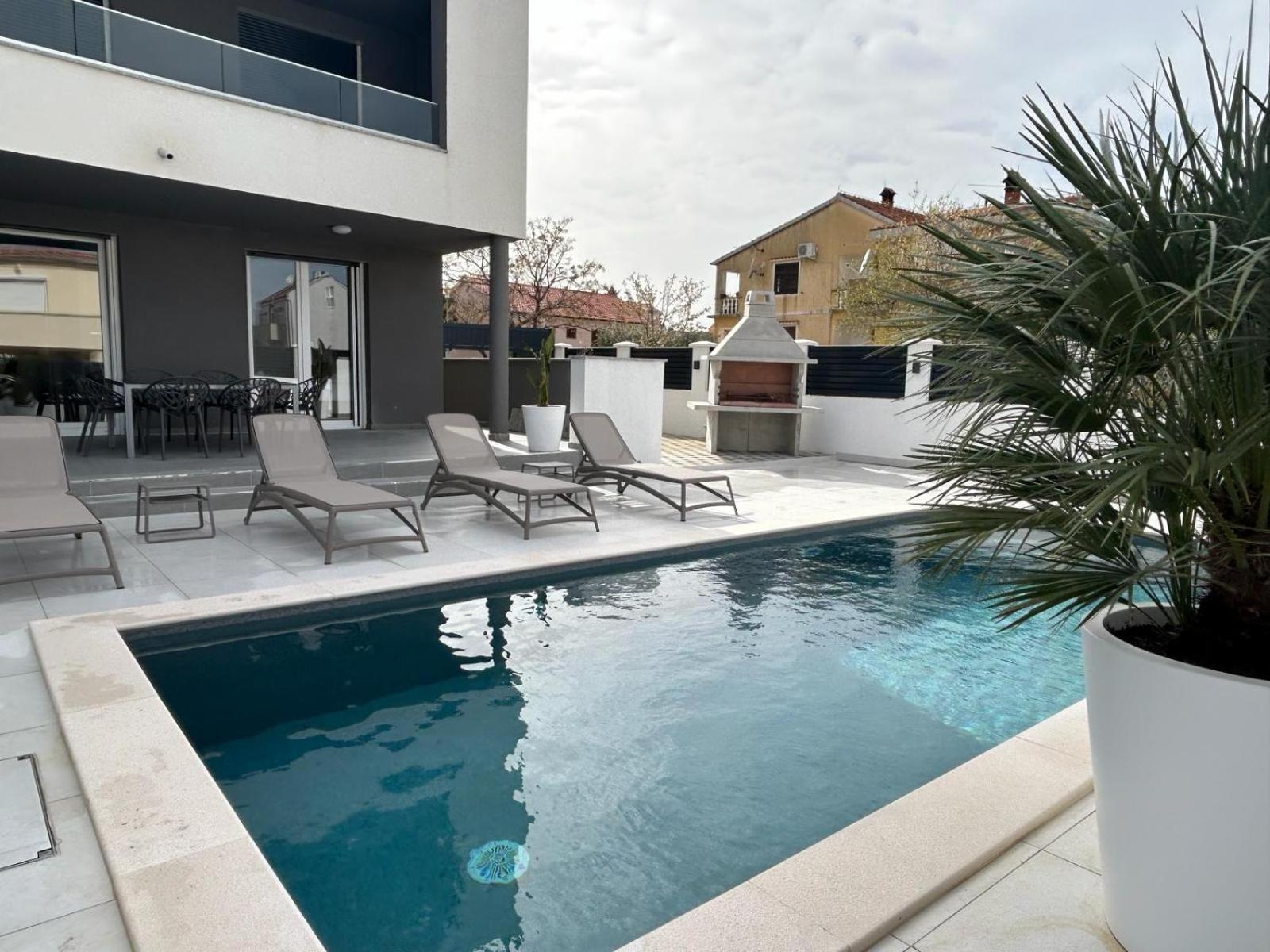 Apartments Cesare Nin Esterno foto