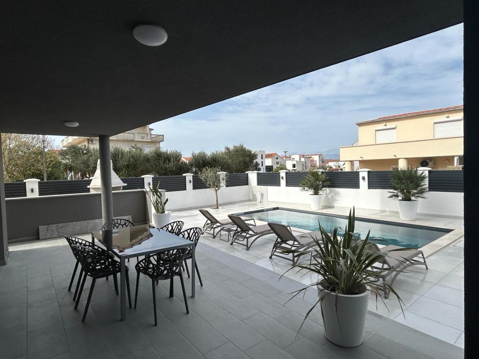 Apartments Cesare Nin Esterno foto